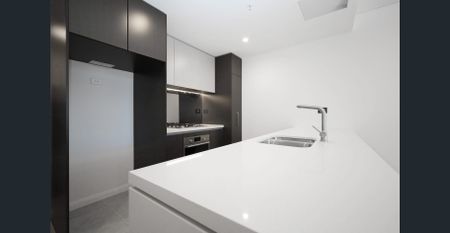 Modern Two-bedroom, perfectly appointed for a convenient lifestyle - Photo 4