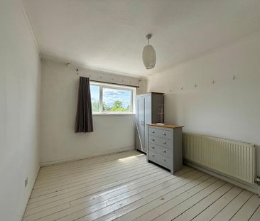 3 bedroom apartment to rent - Photo 4