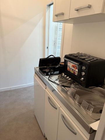 Location Appartement 1 pièce 17m² ISSY LES MOULINEAUX 92130 - Photo 2