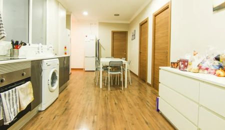 Carrer de les Garrigues, Valencia, Valencian Community 46001 - Photo 3