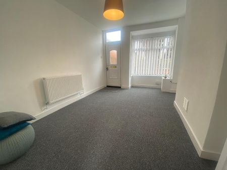 2 Bedroom Terraced House To Rent - Photo 3