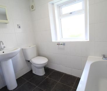 2 bedroom semi-detached house to rent - Photo 4