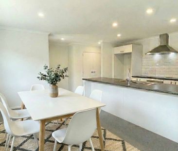 Immaculate home! - Photo 2