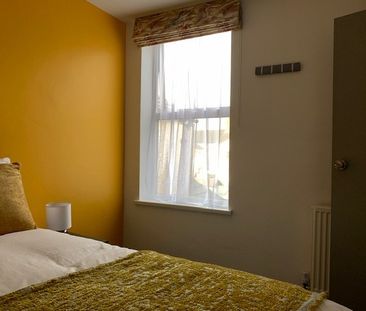 Furnished Room in Well Presented Shared Property – Garner Street - Photo 4