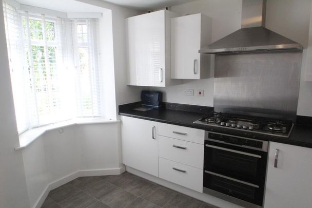 4 bedroom terraced house to rent - Photo 1