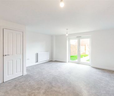 3 bedroom house to rent Vernal Close, Harpole, Northampton, NN7 - Photo 1