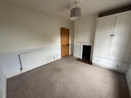 4 bedroom property to rent - Photo 2