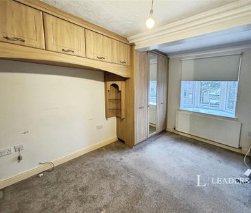 4 bedroom detached house to rent - Photo 4