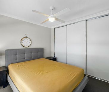 Unlock Comfort: Your Furnished Modern Retreat Awaits - Photo 4