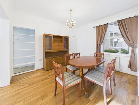 3 bedroom Semi-detached house to rent - Photo 3