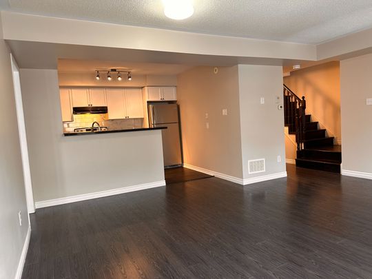 For Lease - 4975 Southampton Drive Unit# 300, Mississauga, Ontario - Photo 1