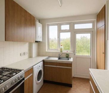 St. Margarets Road, Edgware, HA8 - Photo 4