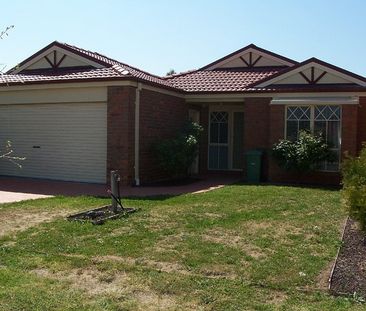 95 SORBONNE DRIVE, Sunbury, VIC 3429 - Photo 3