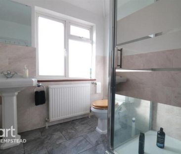 1 bedroom in a house share to rent - Photo 5