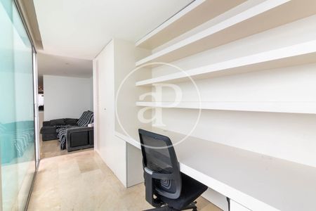 Flat for rent with a large terrace and lots of natural light in Sants - Foto 5