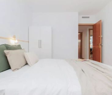 Room in a shared 7-bedroom apartment for rent in Vila de Gràcia, professionals and students only. - Photo 6