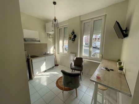 Location Appartement 2 pièces 21 m2 à Saint-Quentin - Photo 2