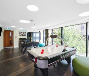 Gold Studio - Photo 1