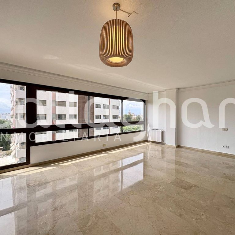 4 room luxury Flat for rent in Valencia, Spain - Photo 1