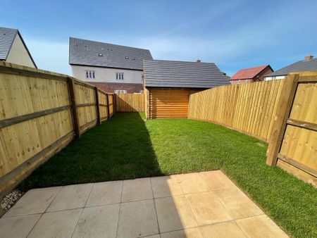 2 bedroom semi-detached house to rent - Photo 4