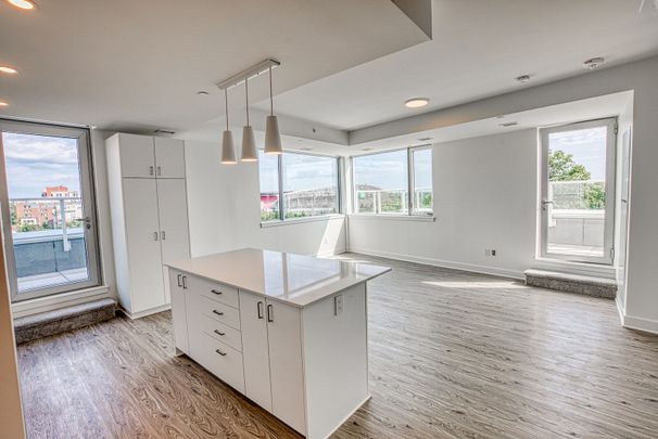 The Bradshaw on Bank - Photo 1