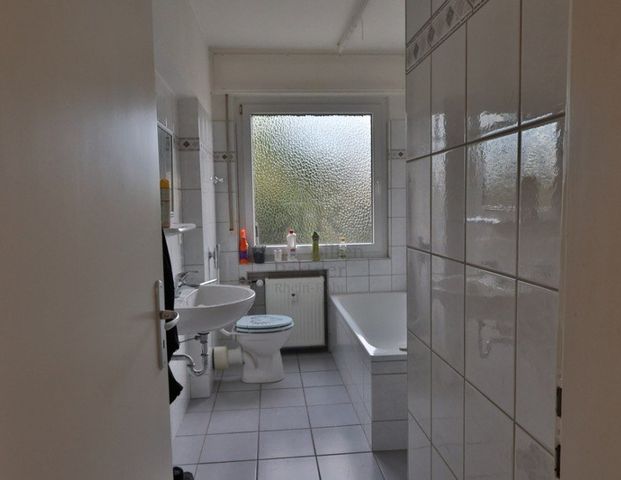 Helle Altbau-Wohnung im EG in Duisburg-Rheinhausen Bergheim - Foto 1