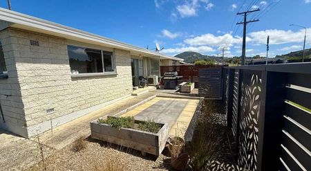 Sun-Soaked, Low-Maintenance Living in Fairfield - Photo 2