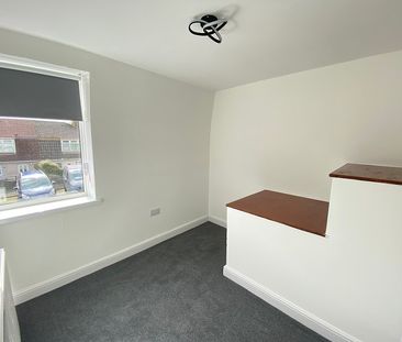 Edgemoor Close, Upper Killay, Swansea, SA2 - Photo 2