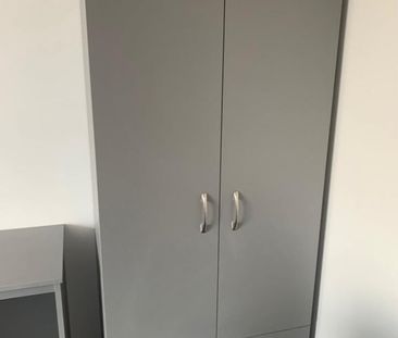 Room in a Shared House, Straits Parade, BS16 - Photo 2