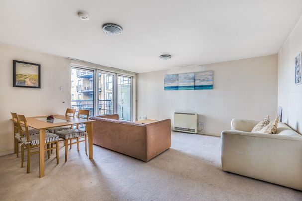 Glaisher Street, London, SE8 - Photo 1