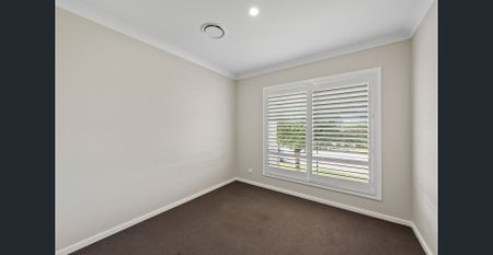 Contemporary Family Living - Photo 4