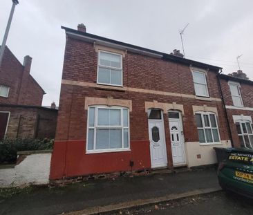 2 bedroom end of terrace house to rent - Photo 3