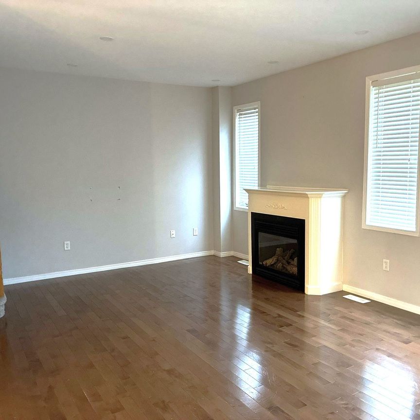 For Lease - 21 Ridgegate Place, Hamilton, Ontario - Photo 1