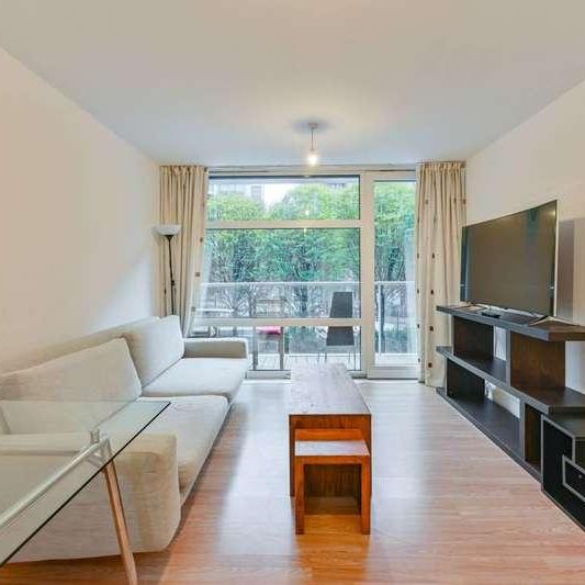 Queenstown Road, Battersea Park, Battersea, SW11 - Photo 1