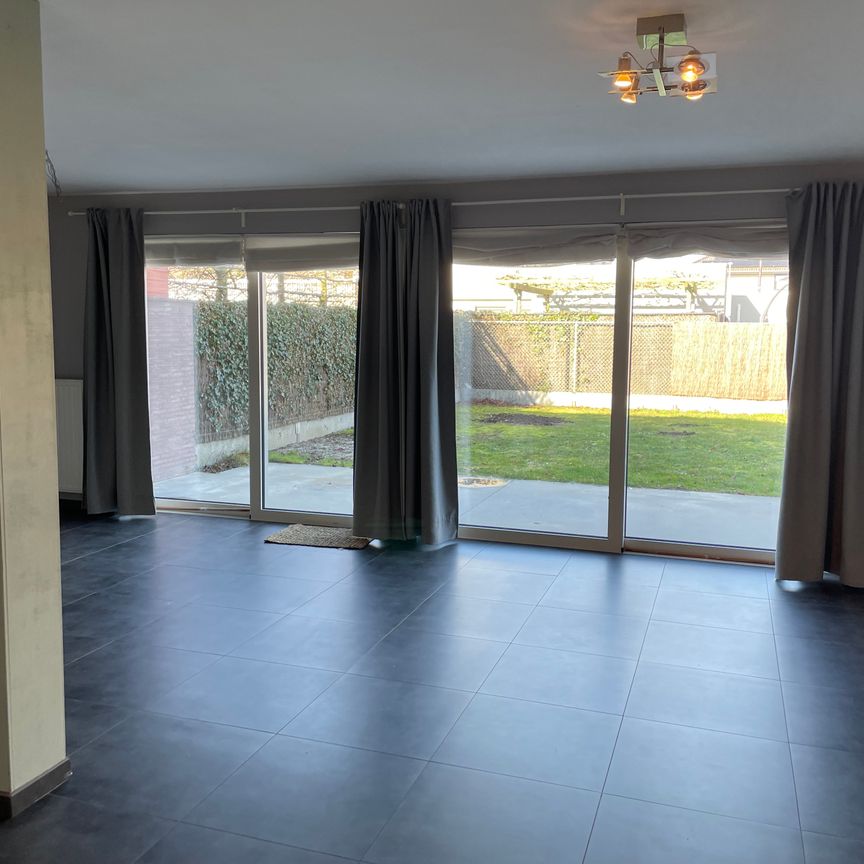 Moderne 3-slpk EENGEZINSWONING + tuin - Photo 1