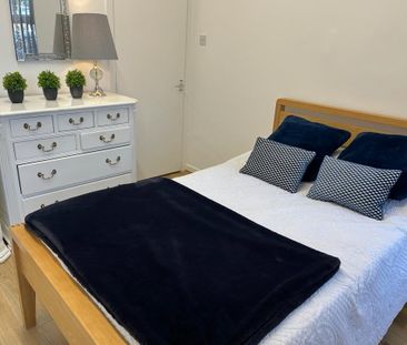 Bedsit, George Street, M25 - Photo 5