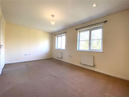 4 bedroom semi-detached house to rent - Photo 4