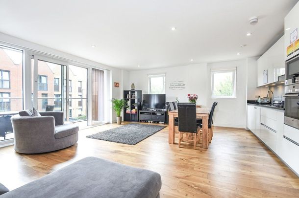 Dowding Drive, London, SE9 - Photo 1