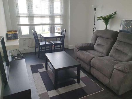 Sunnyhill Rd, Streatham, SW16 - Photo 2