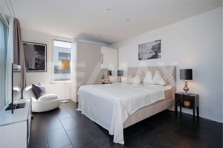 Moderne 2.5-Zimmer-Wohnung mit Balkon und Stadtblick in Schlieren - Photo 2