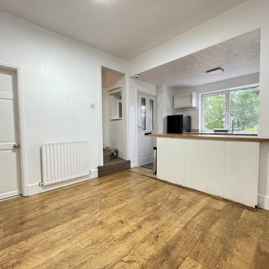 2 bedroom terraced house to rent - Photo 1