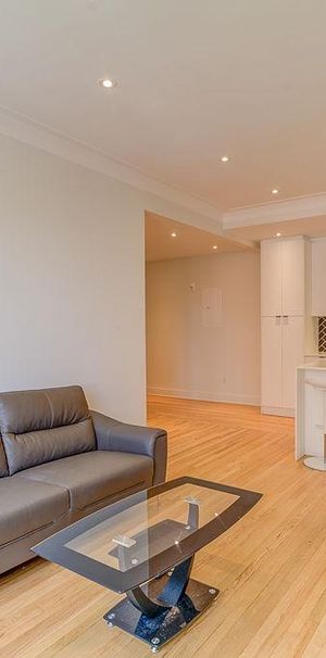 Recently Renovated 5½ Apartment Available - A louer • For Rent - Photo 1