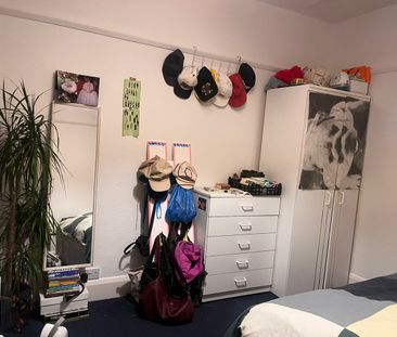 Room in a Shared House, London, N7 - Photo 2