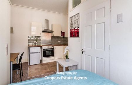 1 bedroom flat to rent - Photo 2