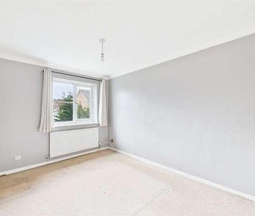 Winterbourne Walk, Frimley, Camberley, Surrey, GU16 - Photo 3