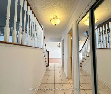 Detached Home For Lease | W9053645 - Photo 5