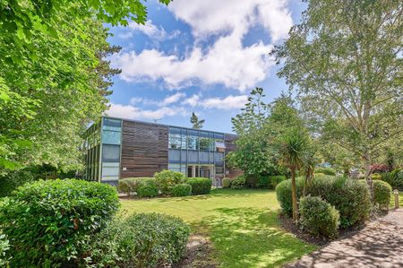 Available unfurnished from 05/08/2025 - Photo 2