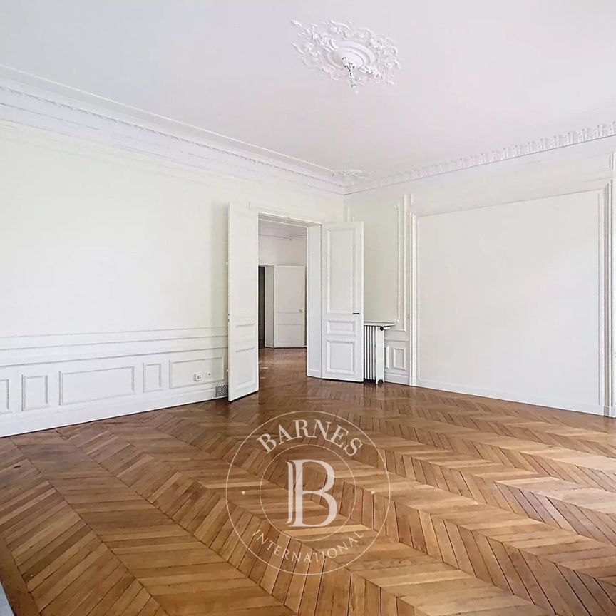 Appartement • Legendre-Lévis, Paris 17ème - Photo 1
