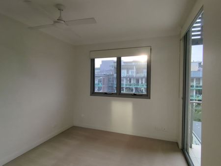 EXECUTIVE APARTMENT ON TOP FLOOR - Photo 4