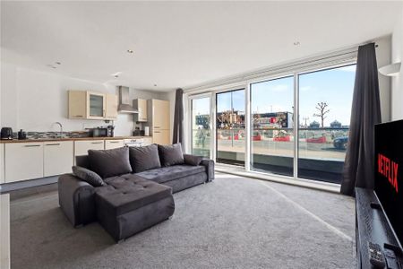Studio to rent - Photo 2